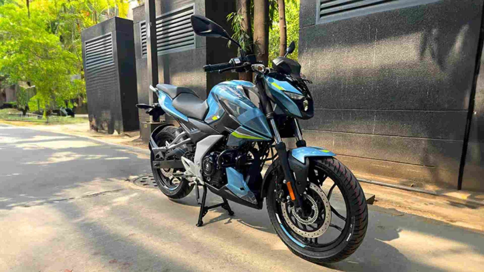 Bajaj Pulsar N160